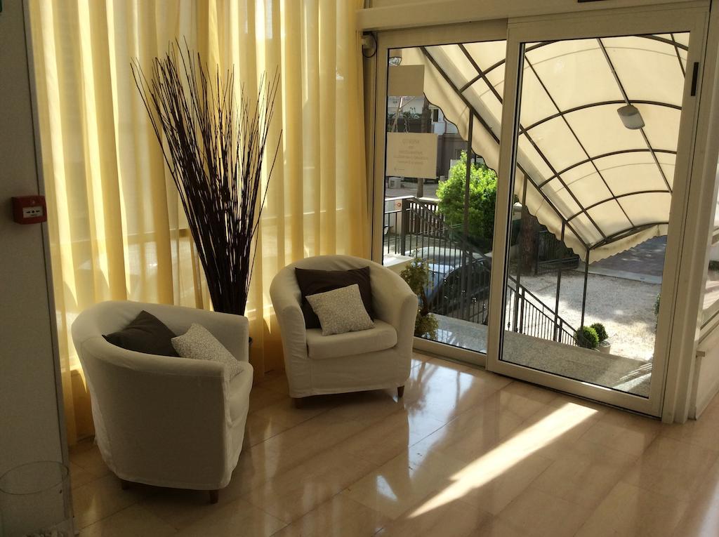 Hotel Augustus 米兰马瑞提那 外观 照片