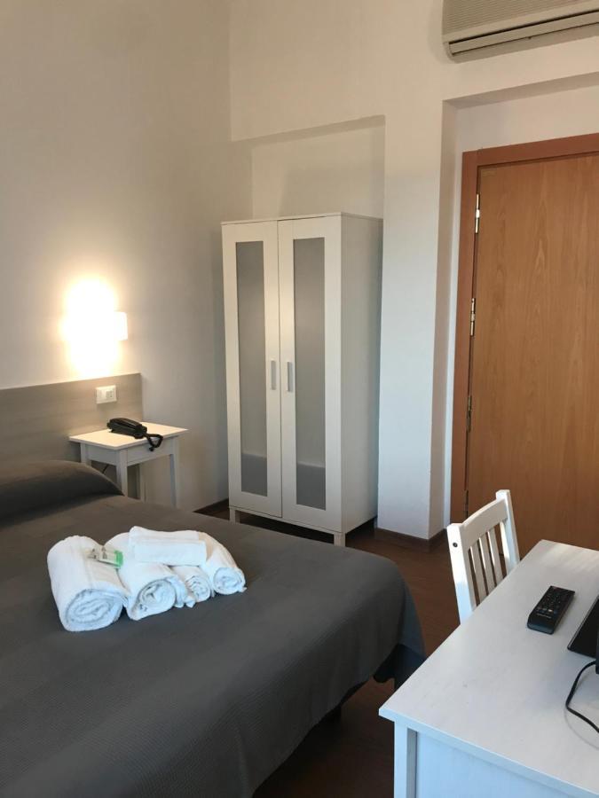 Hotel Augustus 米兰马瑞提那 外观 照片